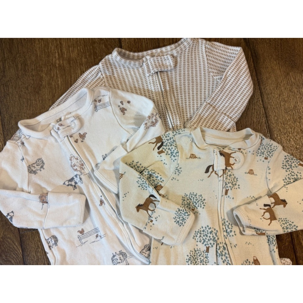 Carter's Baby Boy Girl Gender Neutral Sleepers Lot Newborn Outfits Zipper Horses